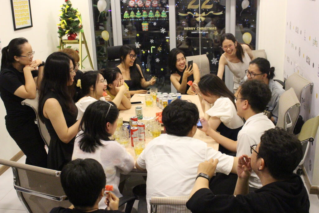 van tay media new year party - 8