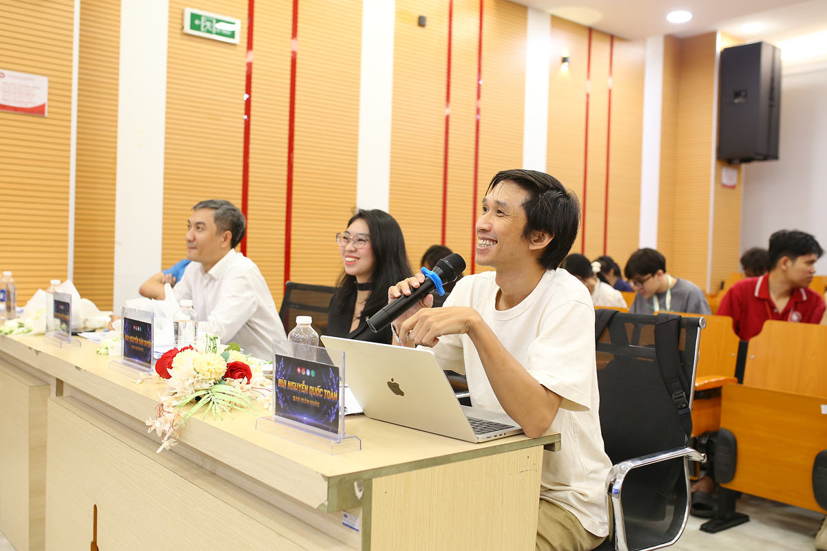 Mr. Toàn - CEO Vân Tay Media - Một trong những giám khảo cuộc thi PROMPT MASTER CHALLENGE 2026